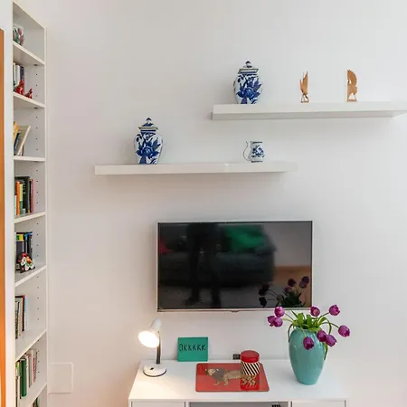 Quiet House In A Lively Area! Apartament