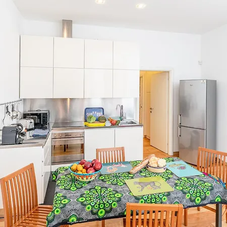 Quiet House In A Lively Area! Apartament *