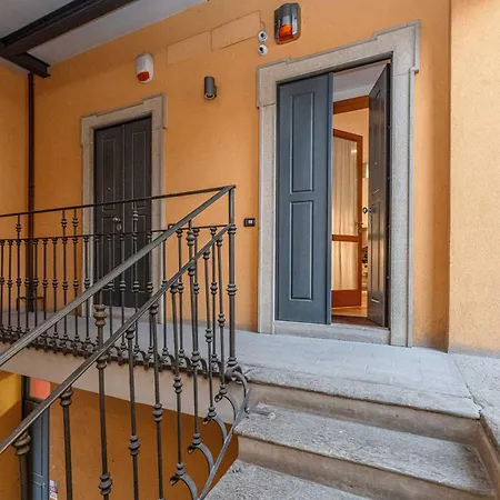 Apartament Quiet House In A Lively Area!