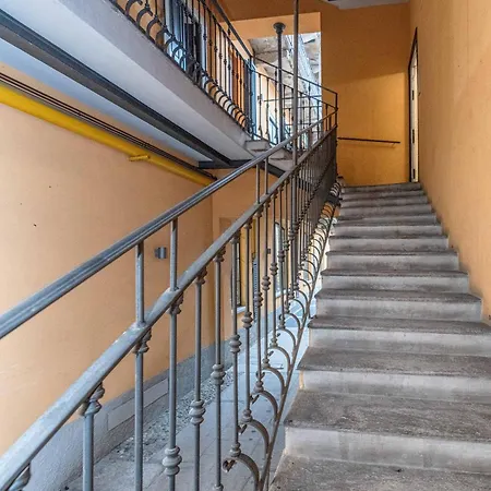 Quiet House In A Lively Area! Apartament