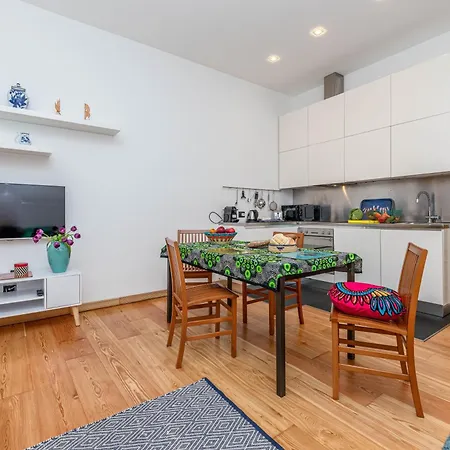 Quiet House In A Lively Area! Apartament